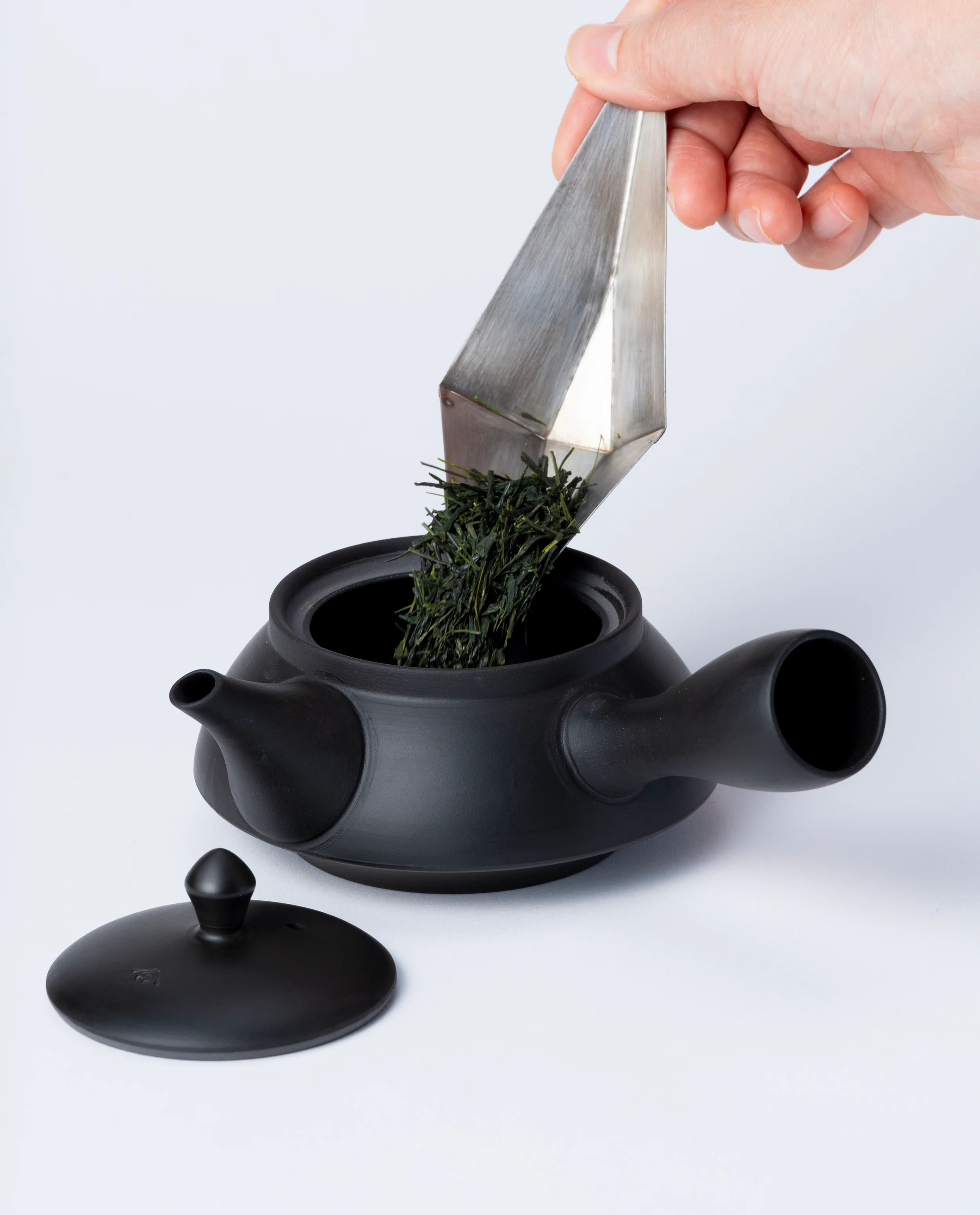 Black Kyusu Teapot (Tokoname-yaki) - Image 5